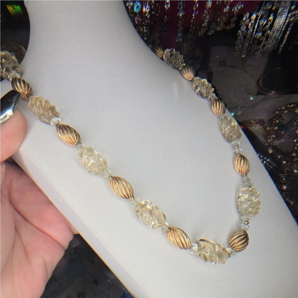 Elegant Vintage Lisner Gold Spiral and Genuine Carved Citrine Gemstone Necklace - Picture 11 of 11